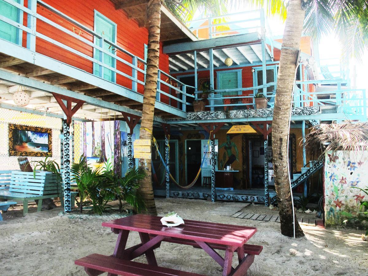 Yuma'S House Belize Hostel Caye Caulker Екстериор снимка