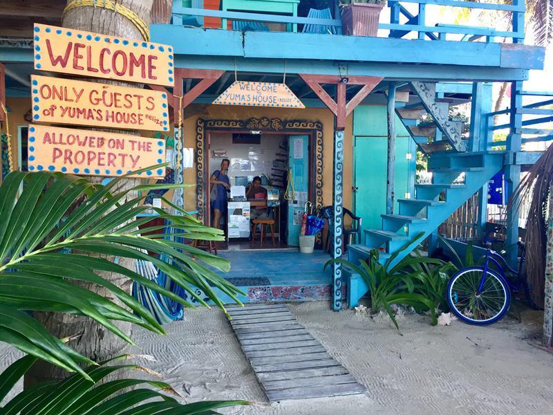 Yuma'S House Belize Hostel Caye Caulker Екстериор снимка